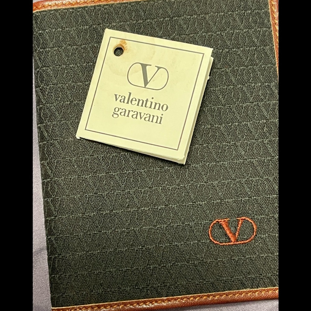 VINTAGE NEVER USED VALENTINO WALLET BIFOLD